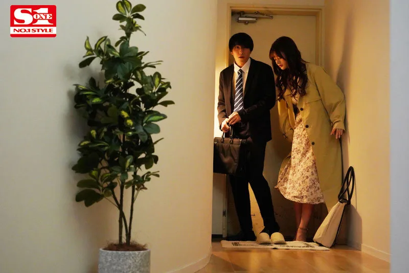 ssis00424 ひなたまりん すっぴん 「えっ、先輩終電逃したの！？ウチ泊まります？」女子社員の誘いに乗ったらすっぴんと無防備な部屋着に僕は理性が吹っ飛び… ひなたまりん サンプル1